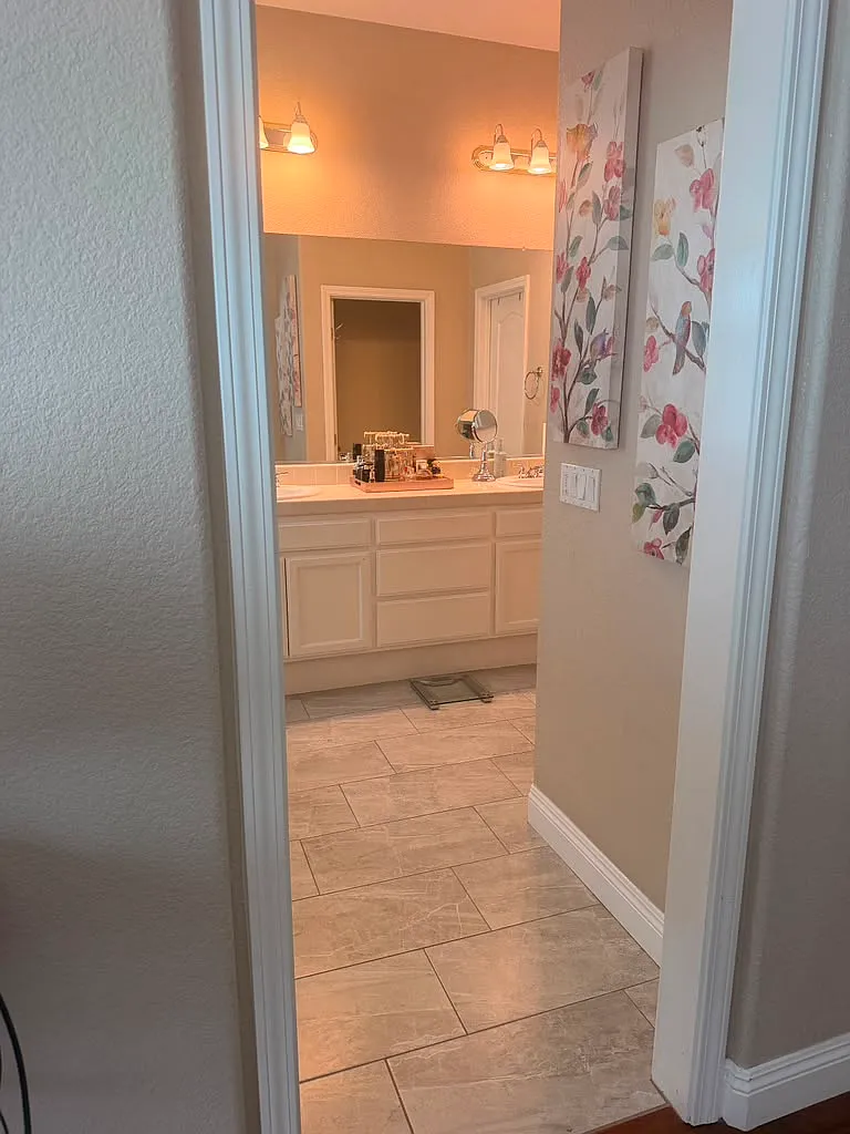 4 bed, 2201 sqft, $3,500 — Photo 4