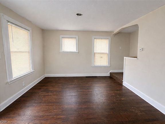 2nd image of 10805 Avon Ave