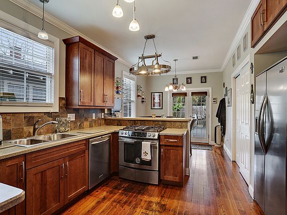 4th image of 5659 Milne Blvd