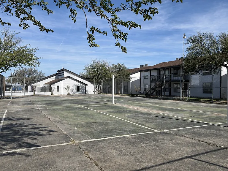 Quail Run Apartments — Photo 4