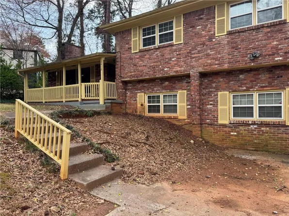 2418 Green Forrest Dr, Decatur, GA 30032