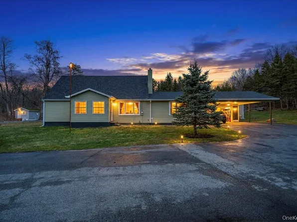 1548 State Route 32, Wallkill, NY 12589