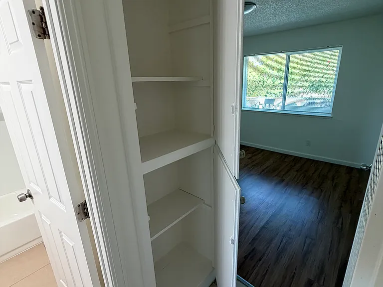 927 Fitzuren Rd #0 — Photo 11