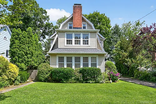 9 Vista Way Photo 1