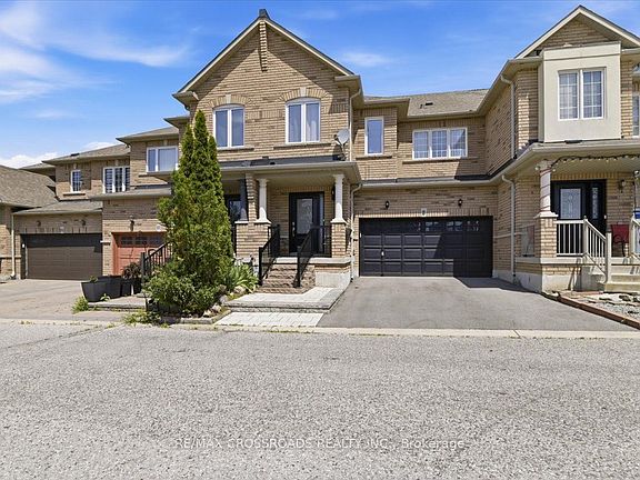 2nd image of 8 Culver Ln