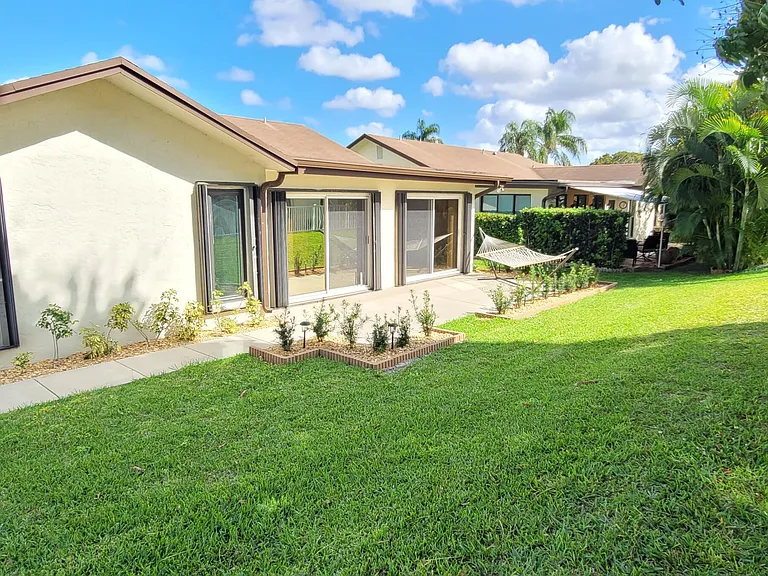 6209 Olivewood Cir — Photo 15