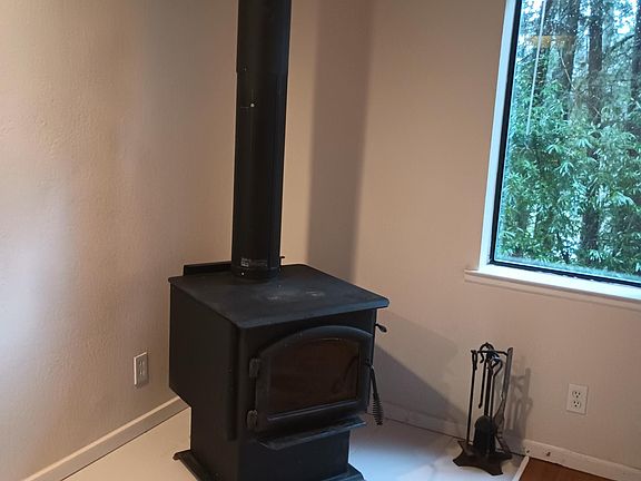 5th image of 10864 Ogburn Ln
