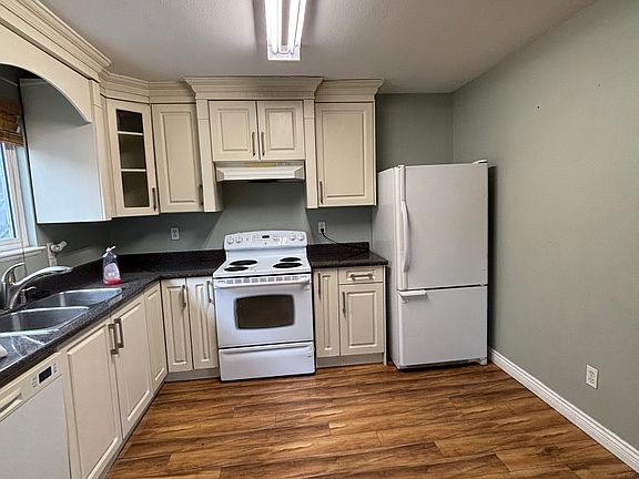 2nd image of 2827 Blackham Dr