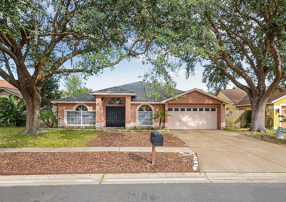 1st image of 24341 Twin Lake Dr