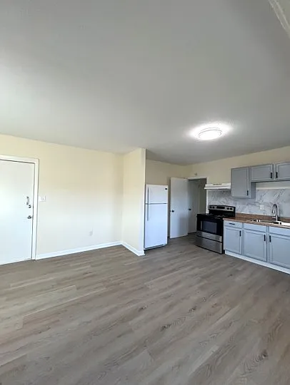 406 E Jackson St #3 — Photo 2