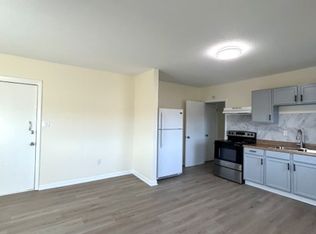 406 E Jackson St, Marion, IL 62959