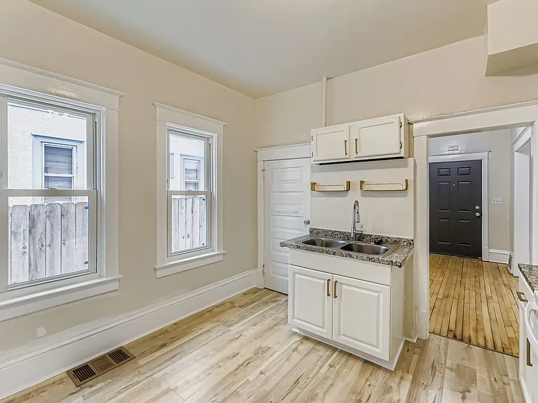 3507 Newton Ave N — Photo 13