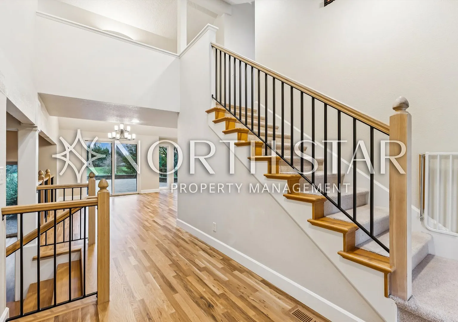 Escape to the Country, Spacious Contemporary in Wilsonville with a 1400sqft Shop — Photo 3