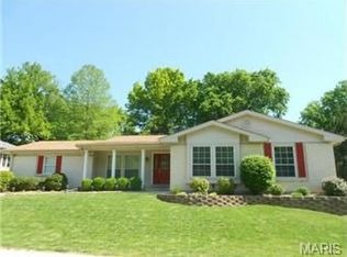 1034 Parkwatch Dr, Ballwin, MO 63011
