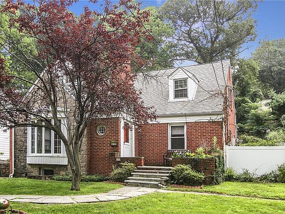 2nd image of 378 Midland Ave