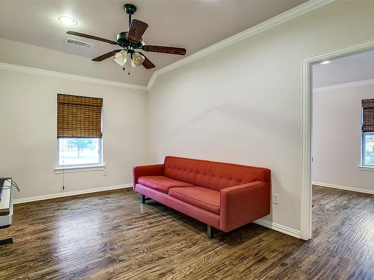 1805 Castle Ct — Photo 29