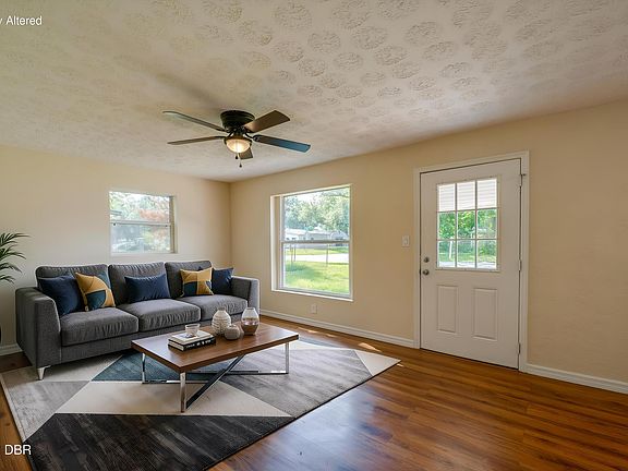 5th image of 1220 Leon Ln