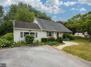 6 Hillcrest Dr, Downingtown, PA 19335