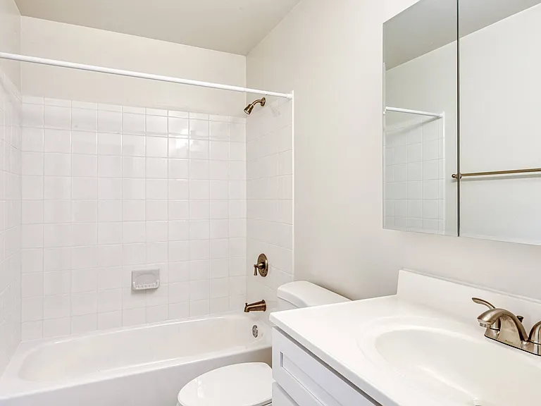 Dunfield Townhomes — Photo 9