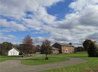 141 Country Ln, Saxonburg, PA 16056