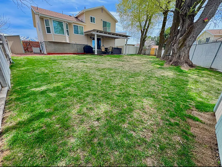 4393 S 2875 W — Photo 47