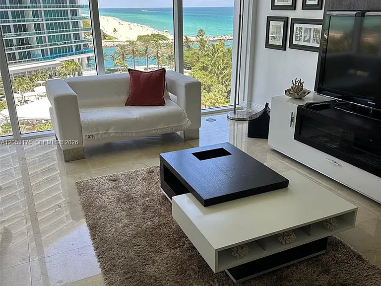 10275 Collins Ave #808 — Photo 2