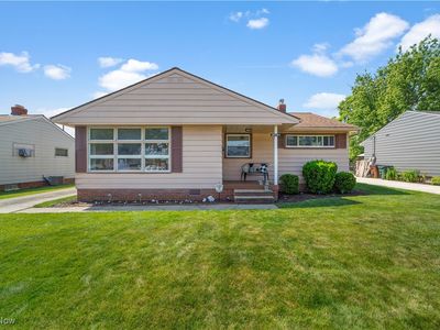 10721 Aaron Dr, Parma, OH, 44130