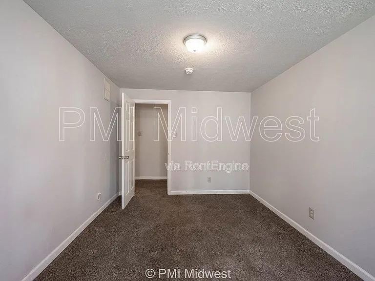 3736 N Meridian St — Photo 16