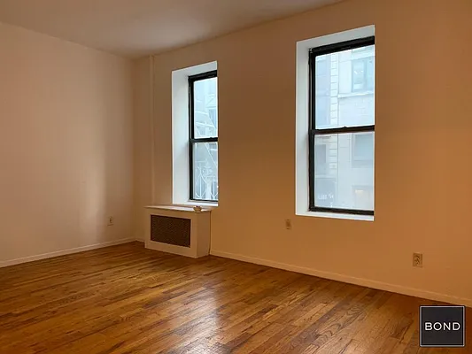 Rented by Bond New York | media 35