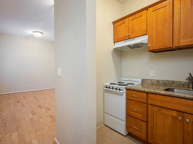 Maurice Dear Apartments — Photo 4
