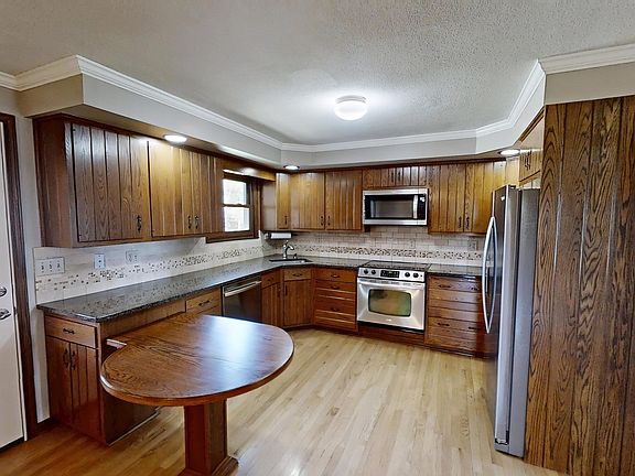 5th image of 1435 L Rd