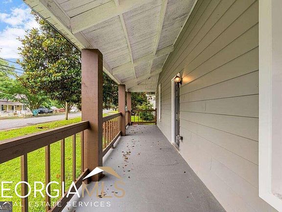 2nd image of 13 Derrick St