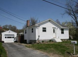 15 Lesure Ave, Lunenburg, MA 01462