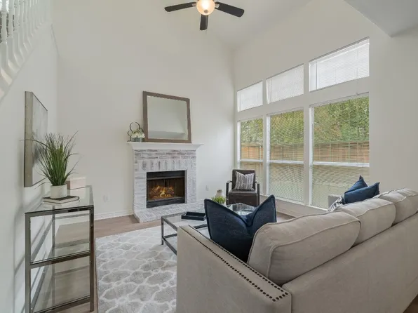 700 White Sands Trl, Irving, TX 75063