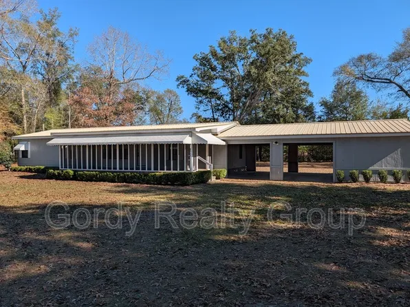 6511 Blue Springs Rd, Grand Ridge, FL 32443