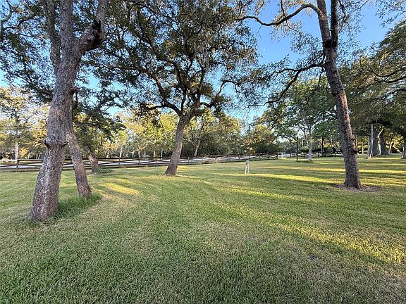 3rd image of 0 River Oaks Rd