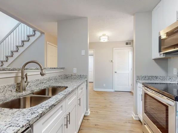 1024 Rachels Square Dr, Hermitage, TN 37076