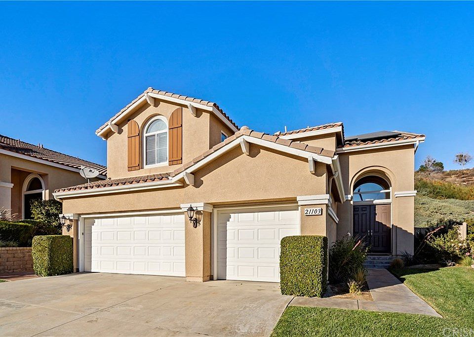 1st image of 21103 Oakleaf Canyon Dr