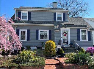 76 Wilcox Ave, Pawtucket, RI 02860