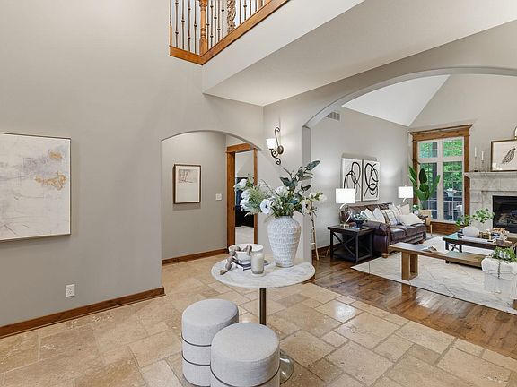 5th image of 1402 Chaumont Cir