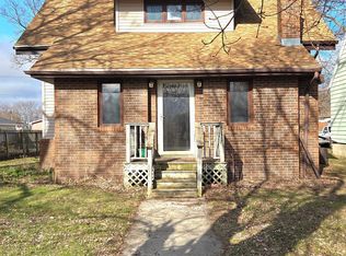 511 W 1st St, Lakefield, MN 56150