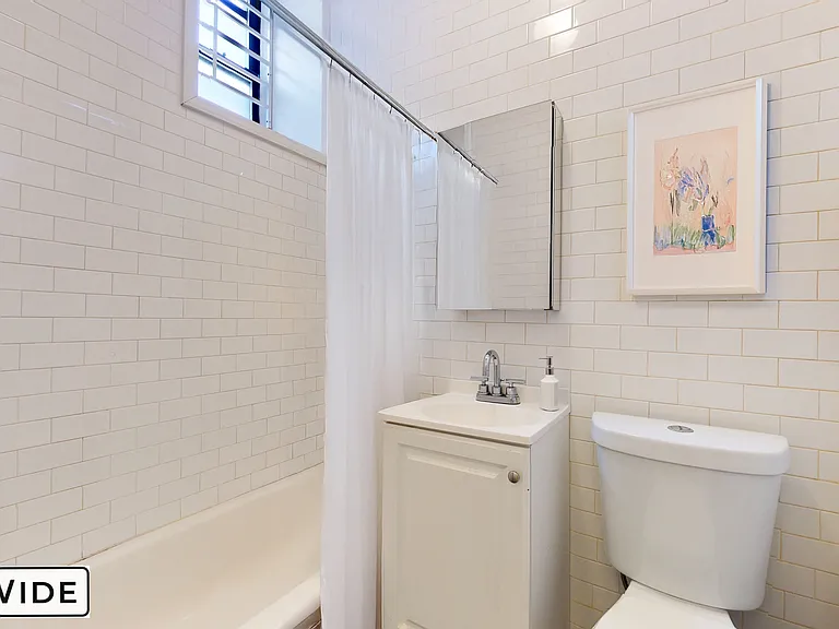 226 E 36th St #4C — Photo 5