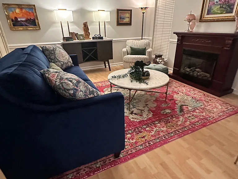 313 Browning Ave — Photo 2