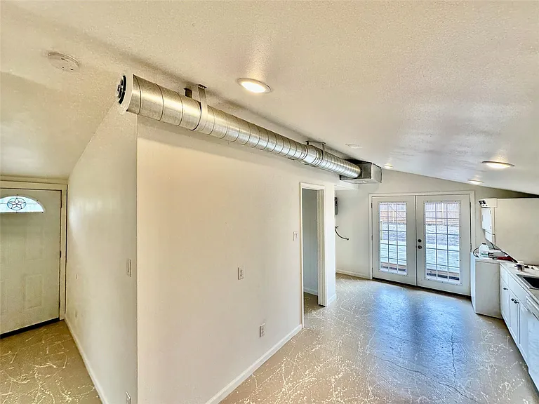 4109 Edison St — Photo 10