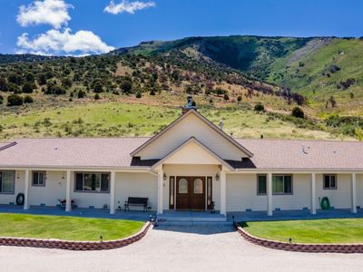 700 Sustacha Dr, Lamoille, NV, 89828