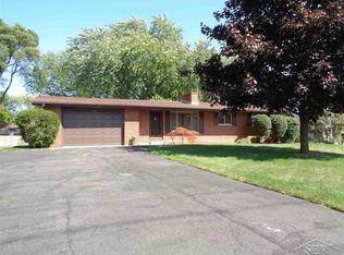 1376 N Center Rd, Saginaw, MI 48638