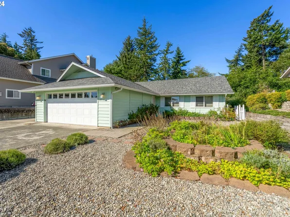 2516 Ash St, North Bend, OR 97459