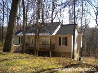 410 Rovan Dr, Johnson City, TN 37601