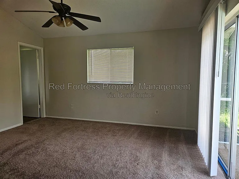 11 SE 20th Ct — Photo 6