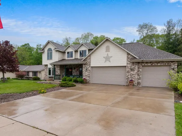 1500 Wolf DRIVE, West Bend, WI 53090